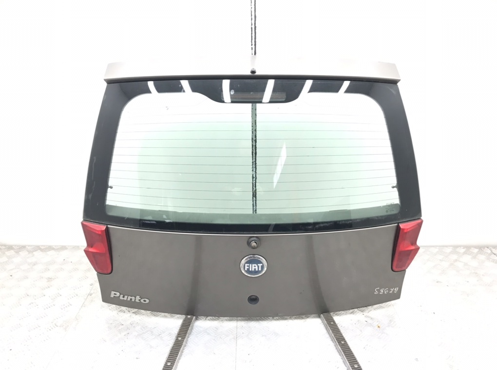 Крышка багажника для Fiat Punto, 2005 г. 1.2 i бензин б/у