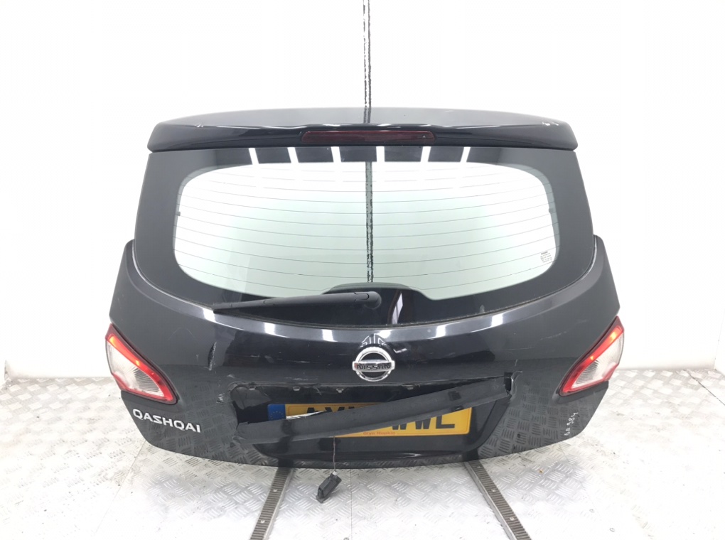 Крышка багажника для Nissan Qashqai, 2010 г. 1.6 i бензин б/у