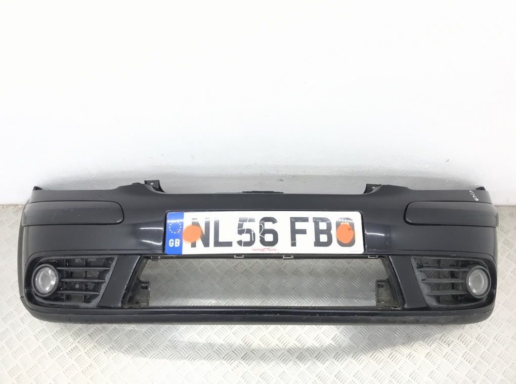 Бампер передний для Volkswagen Golf Plus, 2006 г. 2.0 TDi дизель б/у