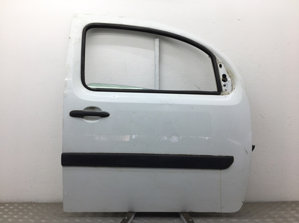 Дверь передняя правая для Renault Kangoo, 2010 г. 1.5 DCi дизель б/у