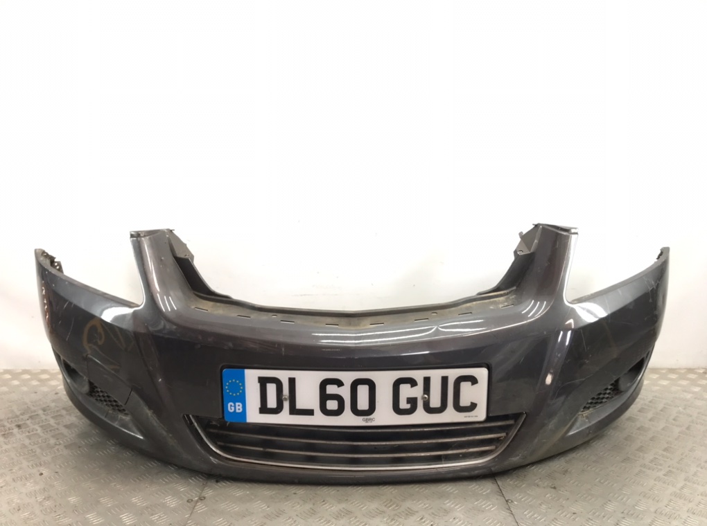 Бампер передний для Opel Zafira, 2011 г. 1.7 CDTi дизель б/у