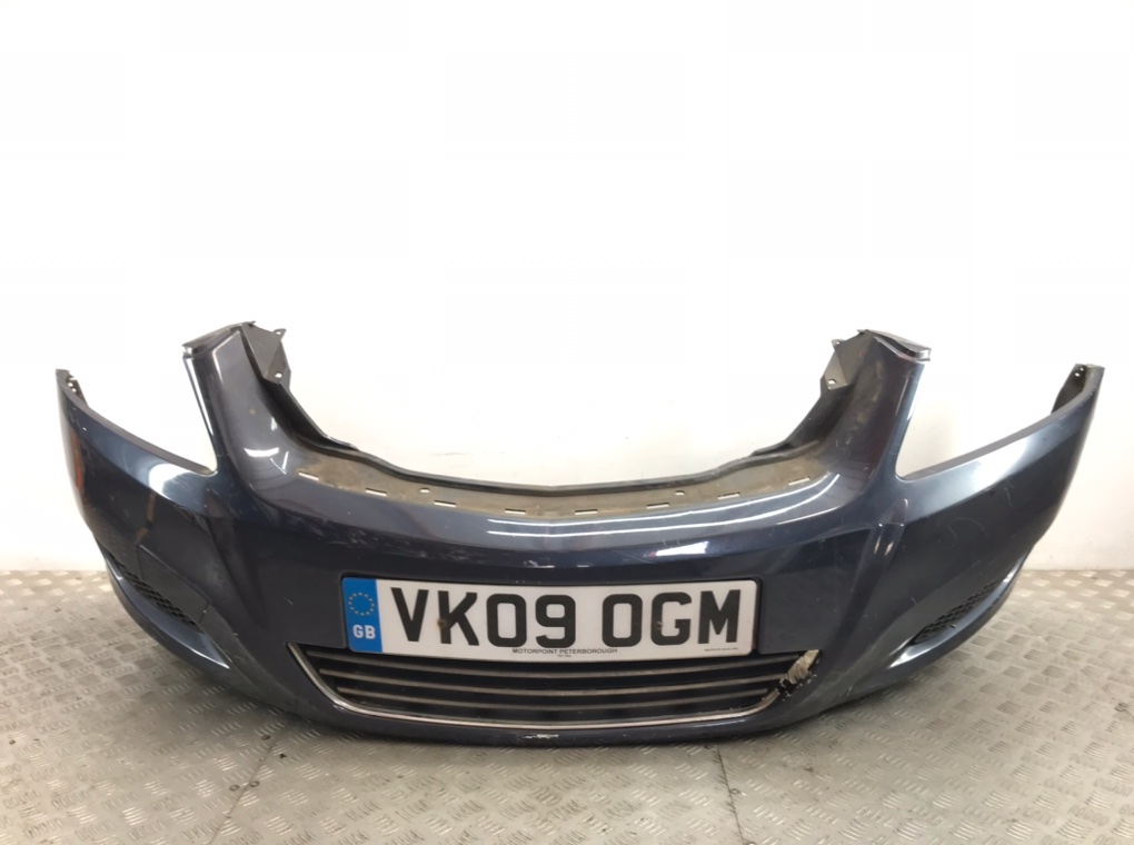 Бампер передний для Opel Zafira, 2009 г. 1.6 i бензин б/у
