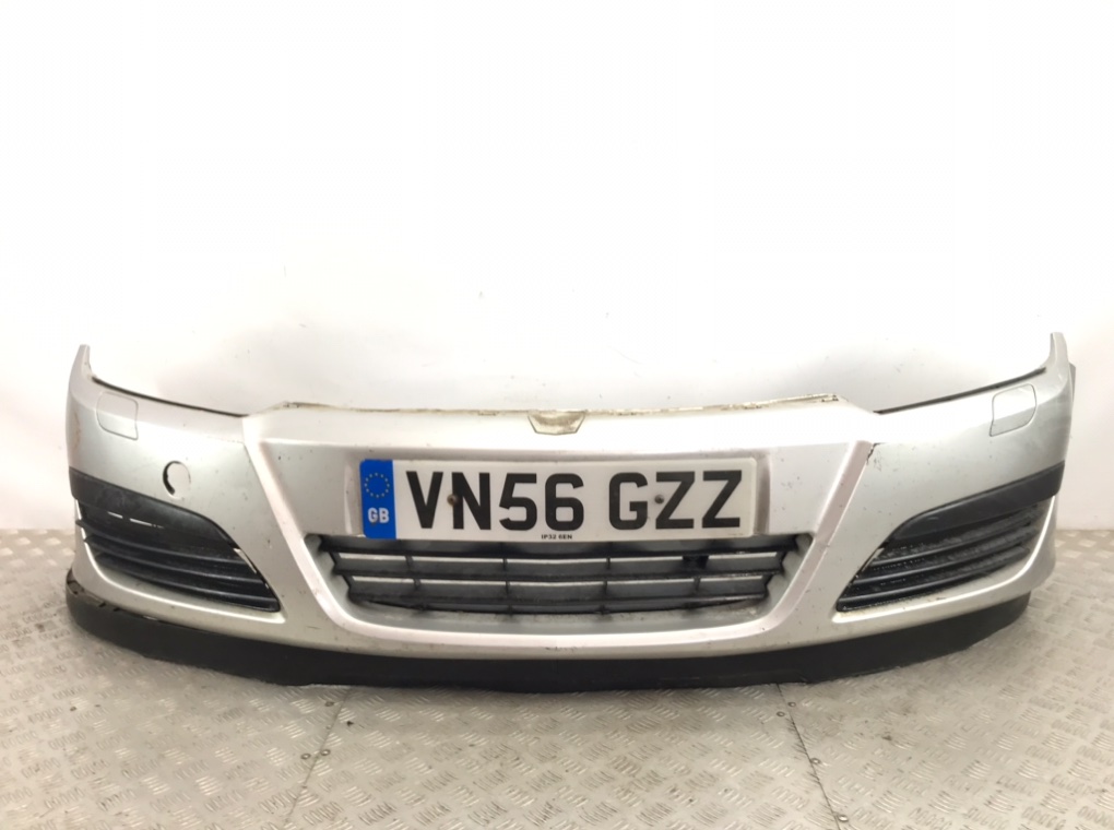 Бампер передний для Opel Astra, 2006 г. 1.9 CDTi дизель б/у