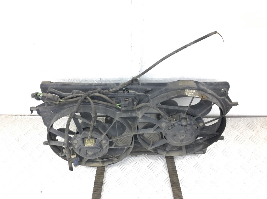 Вентилятор радиатора для Ford Focus, 2002 г. 1.8 i бензин б/у — фото 2
