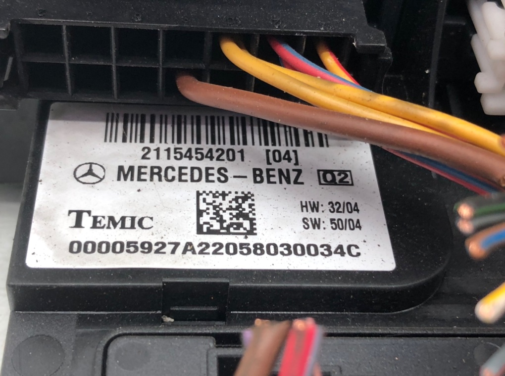 Блок предохранителей для Mercedes E W211, 2005 г. 2.2 CDi дизель б/у — фото 5