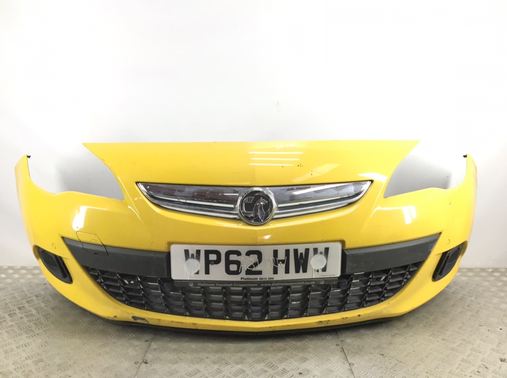 Бампер передний для Opel Astra, 2013 г. 1.6 Ti бензин б/у