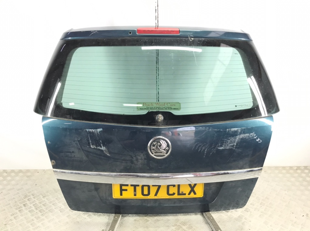 Крышка багажника для Opel Zafira, 2007 г. 1.9 CDTi дизель б/у