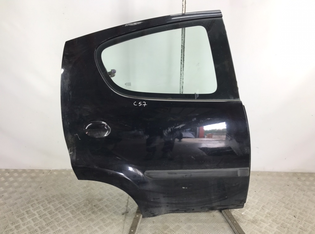 Дверь задняя правая для Peugeot 107, 2005 г. 1.0 i бензин б/у