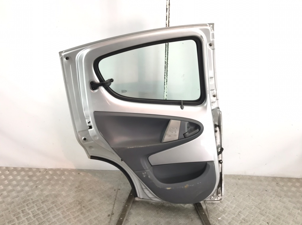 Дверь задняя левая для Peugeot 107, 2008 г. 1.0 i бензин б/у — фото 2