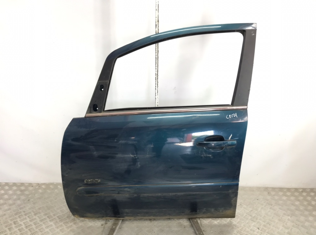 Дверь передняя левая для Opel Zafira, 2007 г. 1.9 CDTi дизель б/у