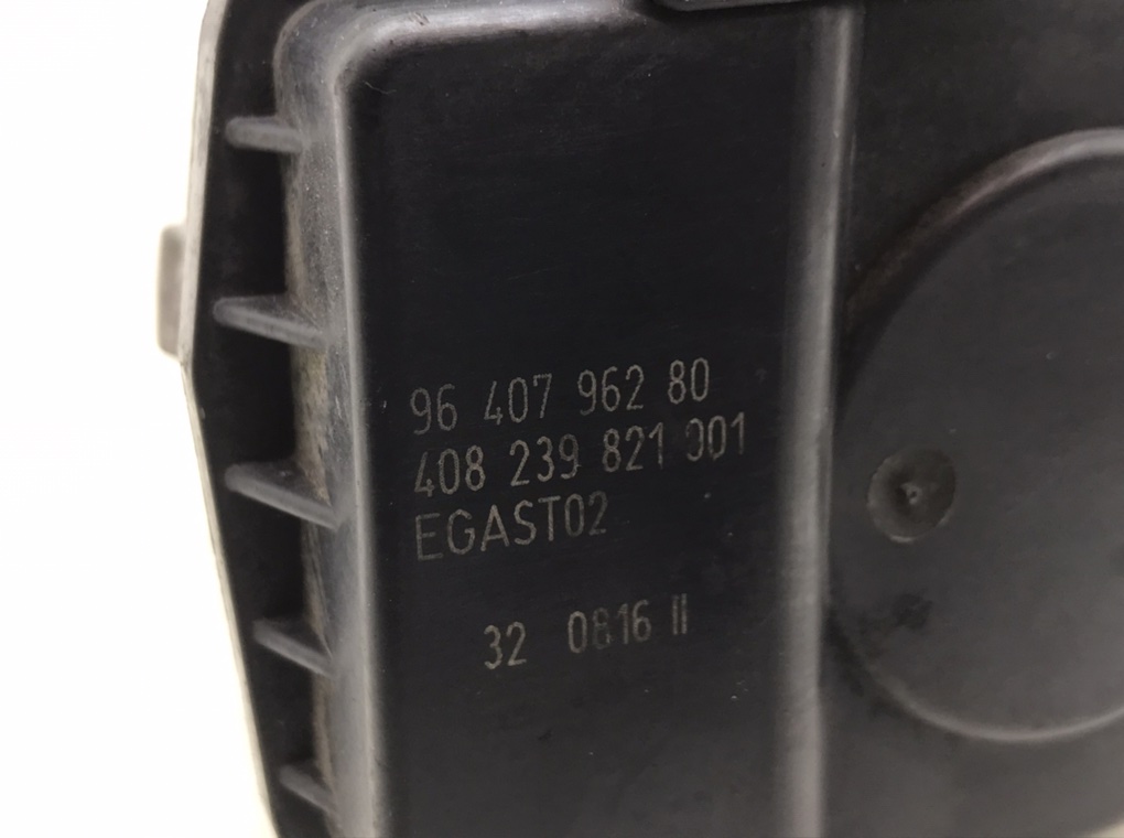 Заслонка дроссельная для Peugeot 206, 2006 г. 1.4 i бензин б/у — фото 8