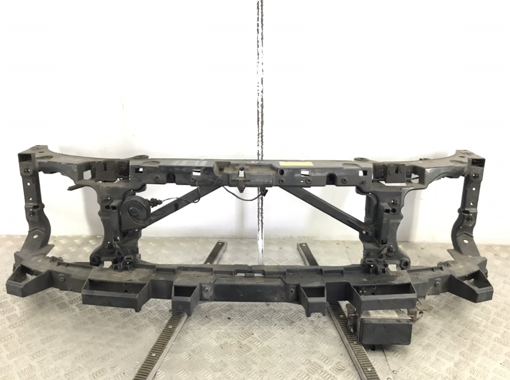 Панель передняя (телевизор) для Land Rover Range Rover Sport, 2008 г. 3.6 TD дизель б/у