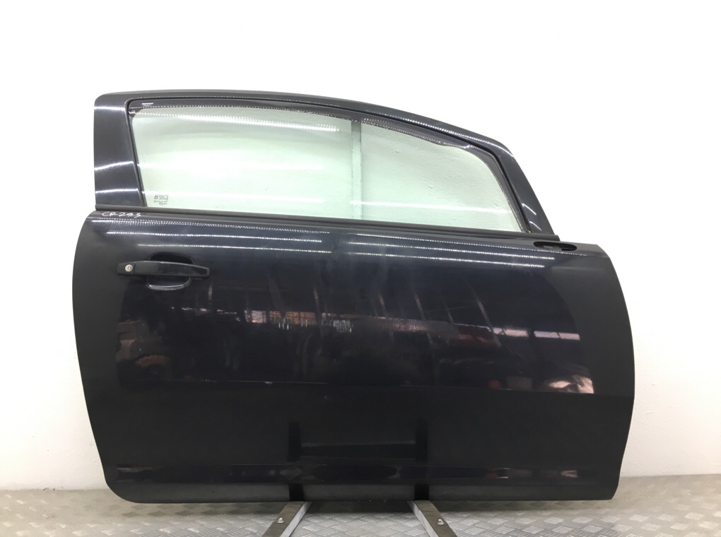 Дверь передняя правая для Opel Corsa, 2013 г. 1.3 CDTi дизель б/у