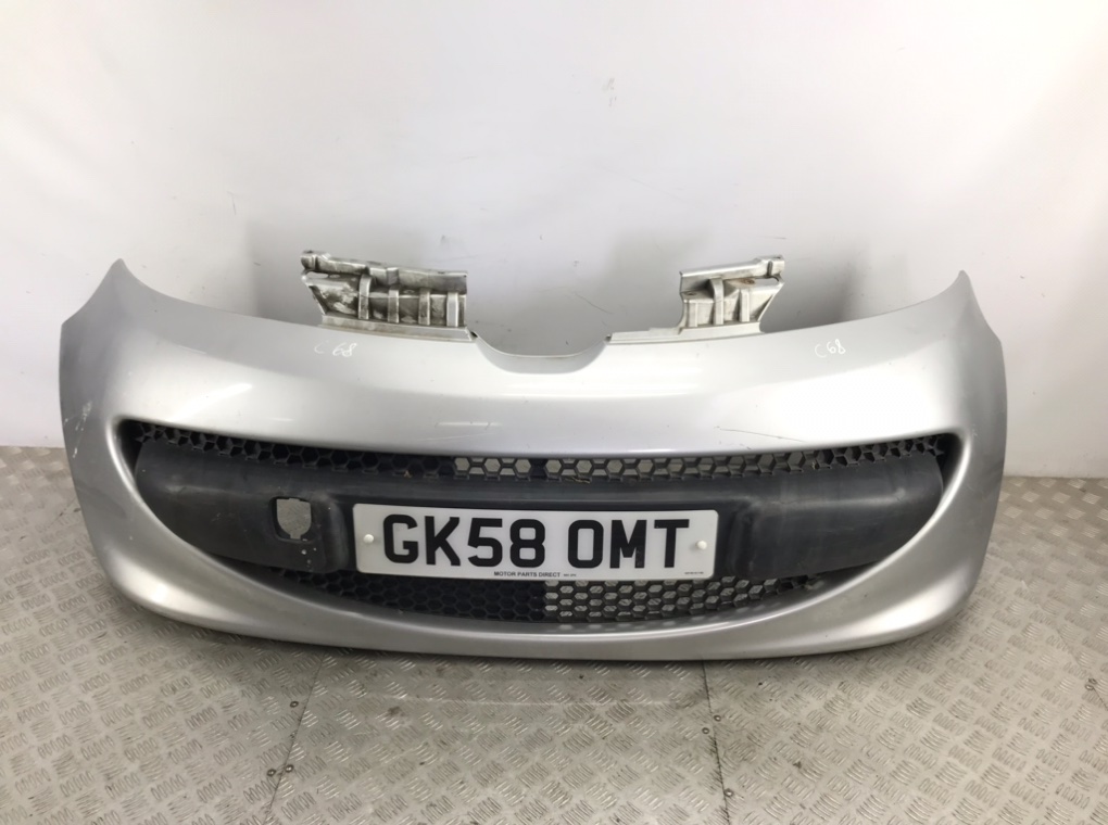 Бампер передний для Peugeot 107, 2008 г. 1.0 i бензин б/у