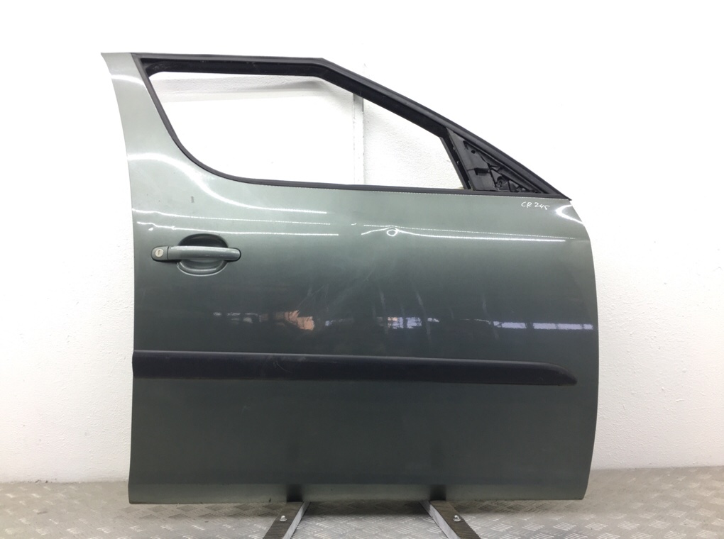 Дверь передняя правая для Skoda Roomster, 2007 г. 1.9 TDi дизель б/у