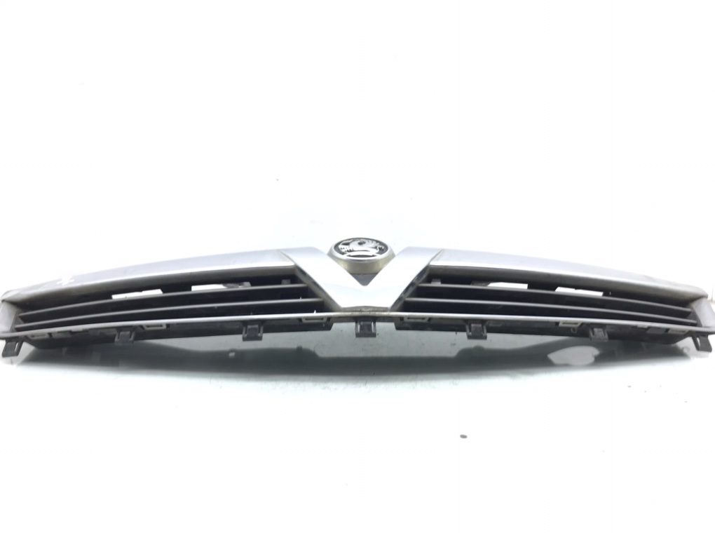 Решетка радиатора для Opel Astra, 2008 г. 1.6 i бензин б/у — фото 4