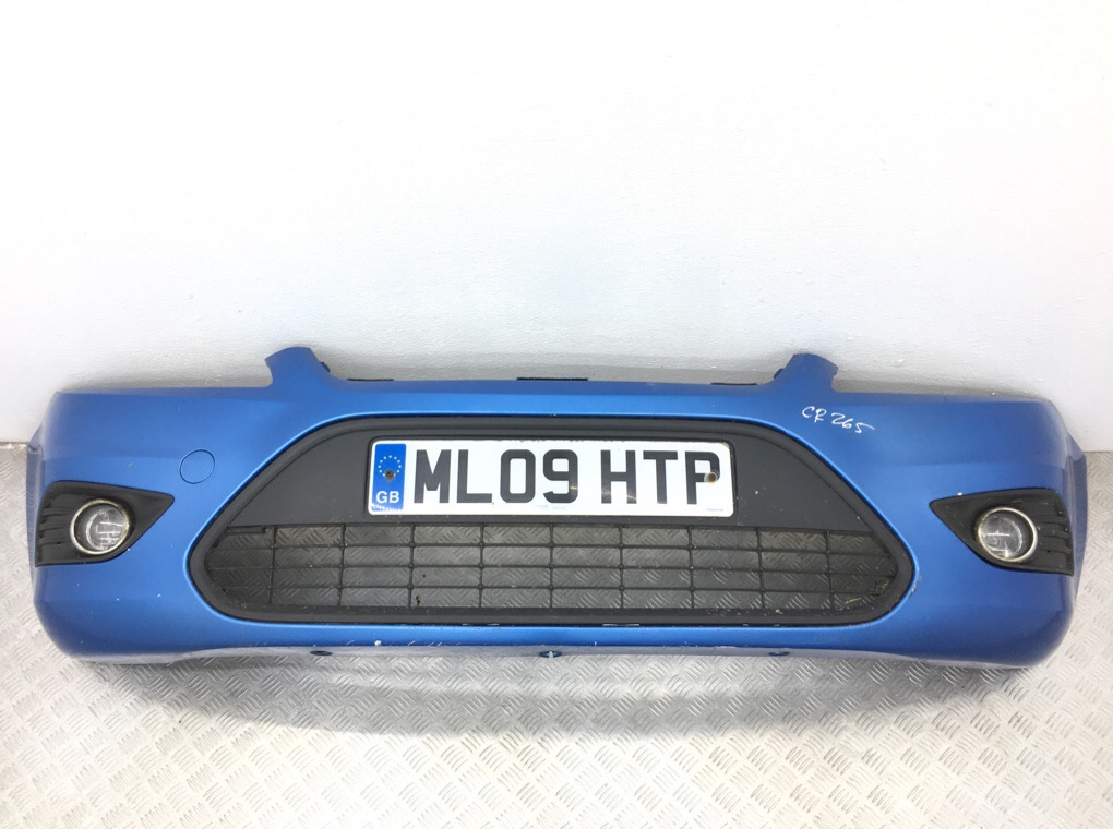 Бампер передний для Ford Focus, 2009 г. 1.6 i бензин б/у