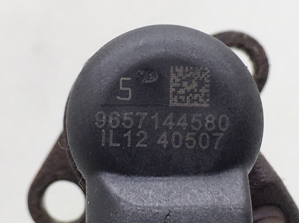 Форсунка для Volvo C30, 2010 г. 2.0 TD дизель б/у — фото 5