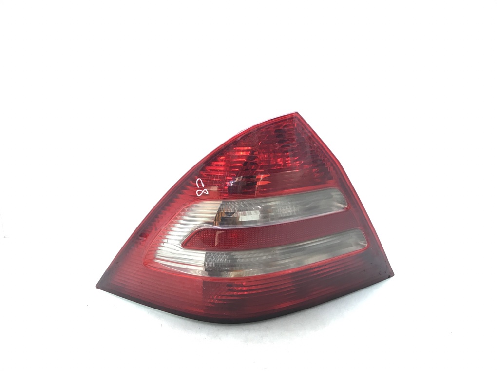Фонарь задний левый для Mercedes C W203, 2007 г. 2.2 CDi дизель б/у