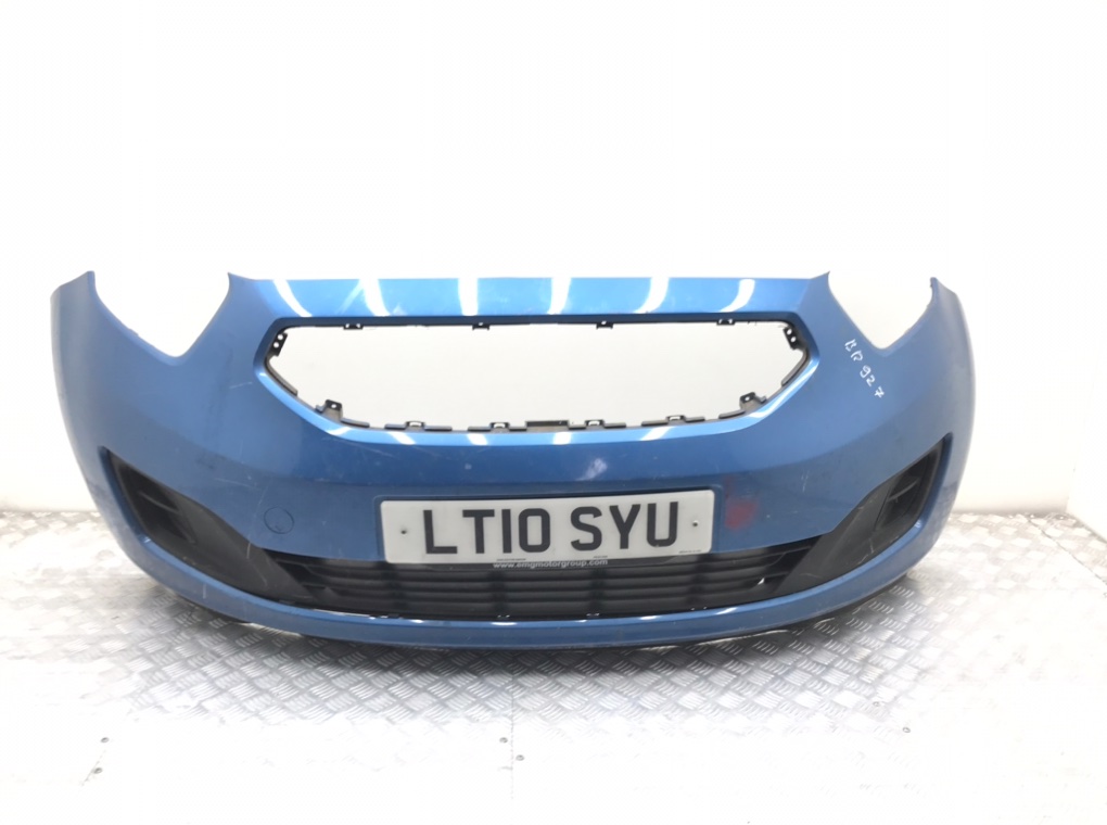 Бампер передний для Kia Venga, 2010 г. 1.4 CRDi дизель б/у