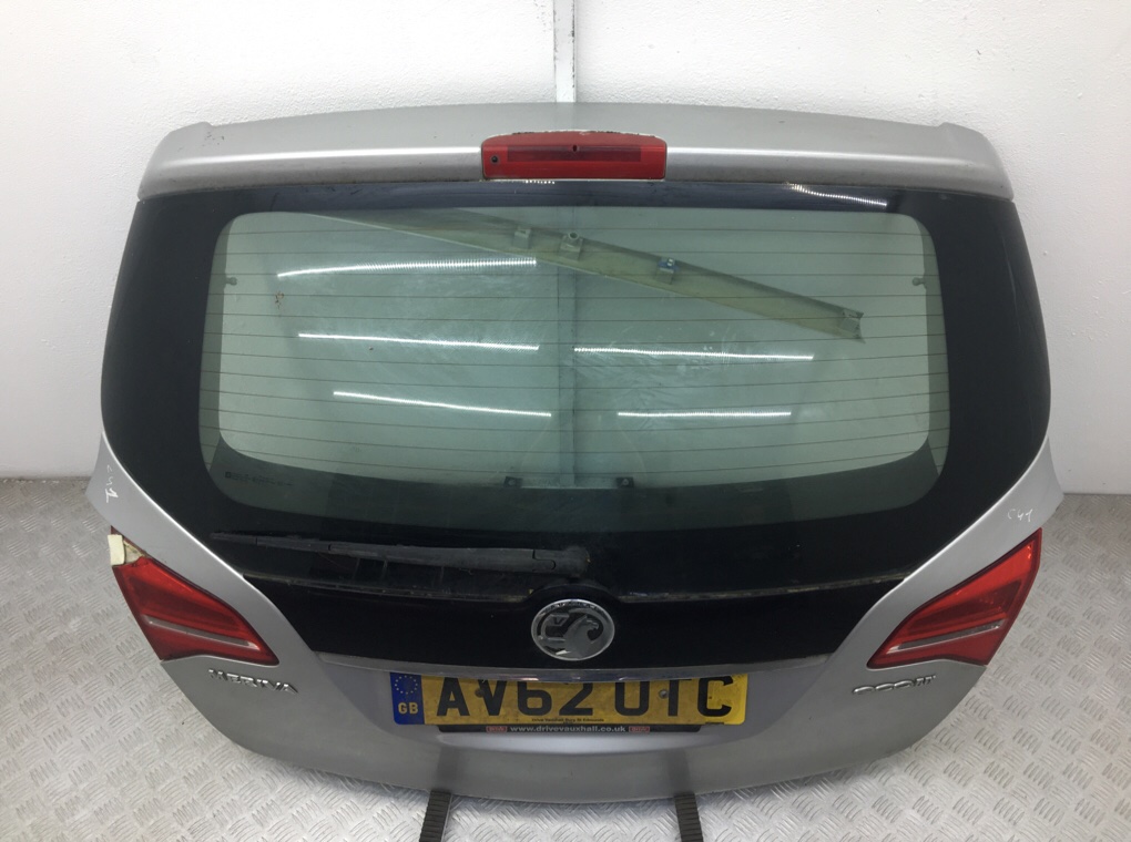 Крышка багажника для Opel Meriva, 2012 г. 1.3 CDTi дизель б/у — фото 2