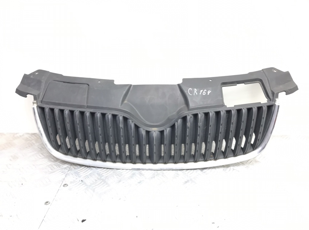 Решетка радиатора для Skoda Roomster, 2008 г. 1.4 i бензин б/у