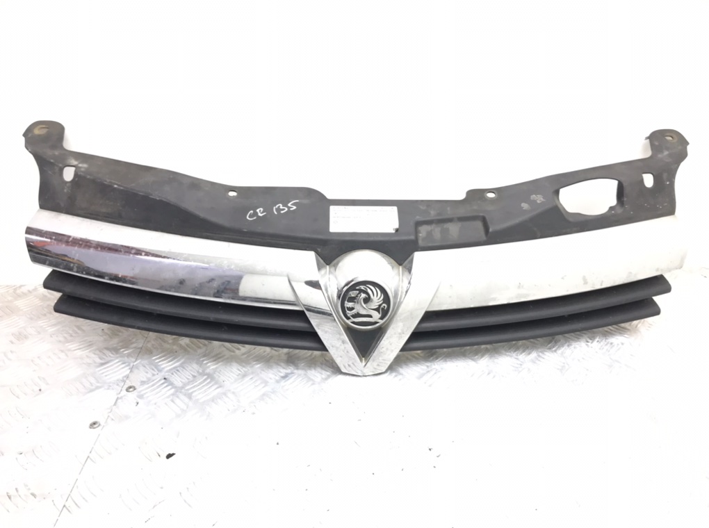Решетка радиатора для Opel Astra, 2006 г. 1.9 CDTi дизель б/у