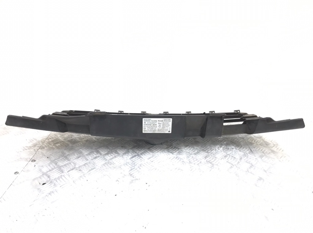 Решетка радиатора для Opel Zafira, 2009 г. 1.6 i бензин б/у — фото 3