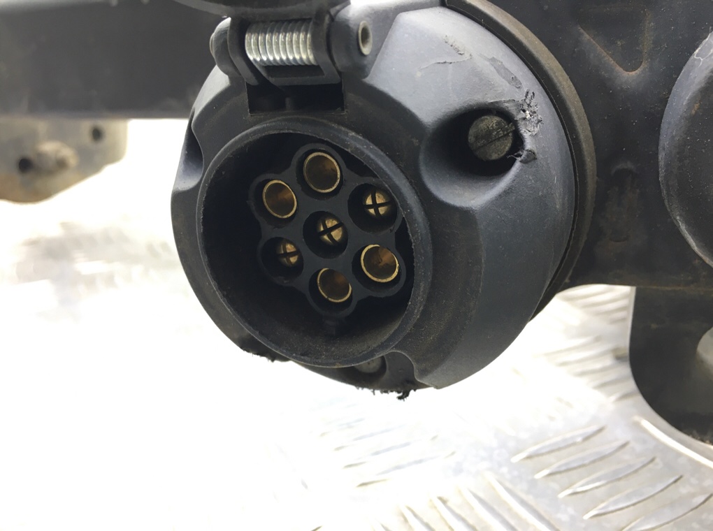 Прицепное устройство (фаркоп) для Opel Vivaro, 2019 г. 1.5 HDi дизель б/у — фото 6