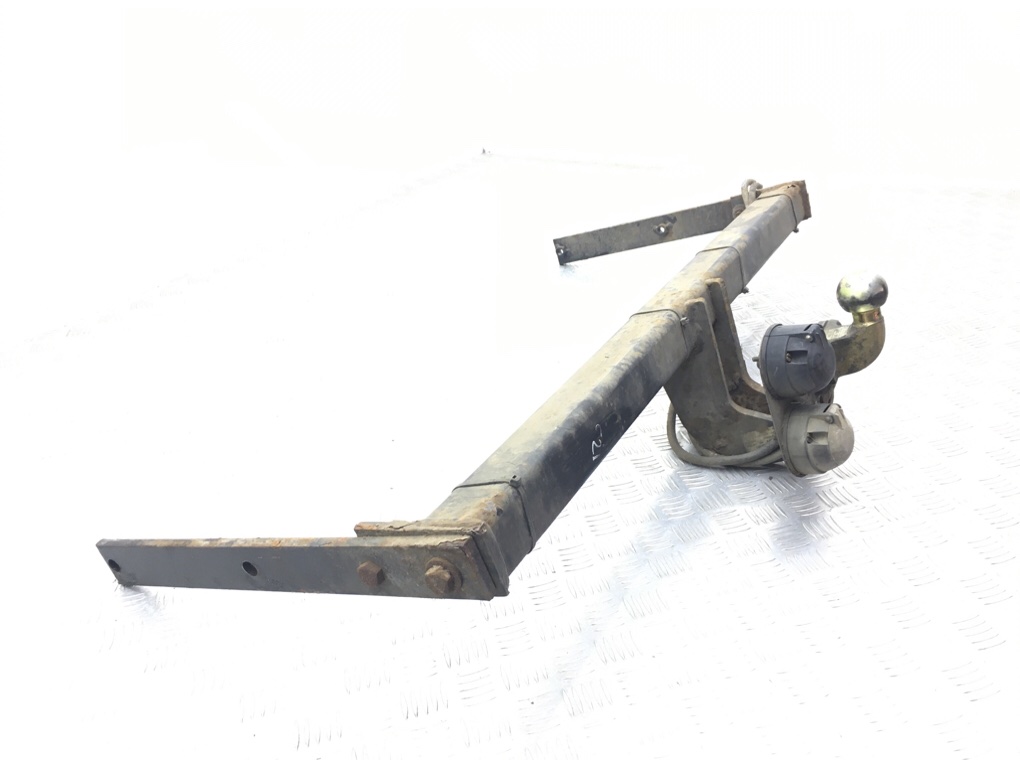 Прицепное устройство (фаркоп) для Volkswagen Tiguan, 2009 г. 2.0 TDi дизель б/у — фото 3