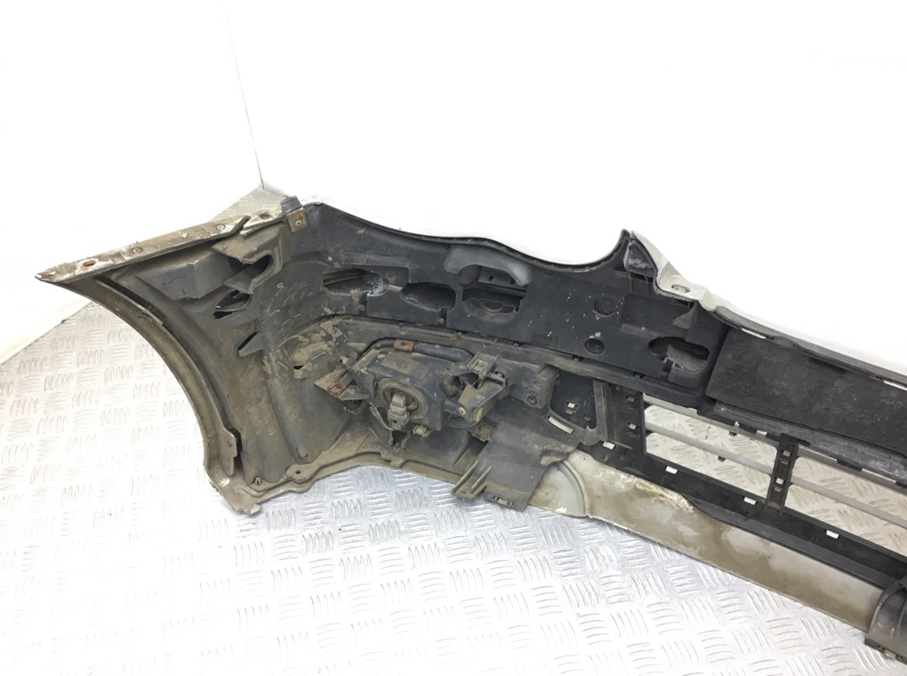 Бампер передний для Mercedes C W203, 2007 г. 2.2 CDi дизель б/у — фото 6