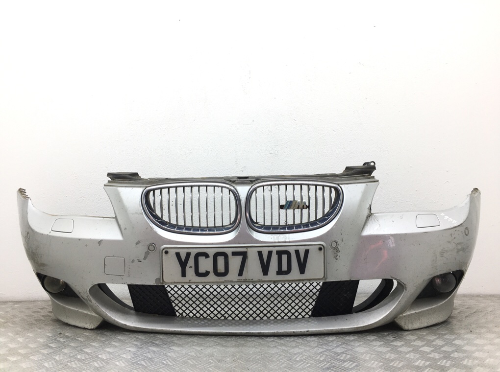 Бампер передний для BMW 5 E60/E61, 2007 г. 3.0 TD дизель б/у