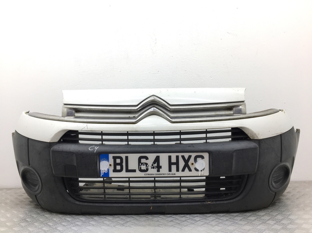 Бампер передний для Citroen Berlingo, 2014 г. 1.6 HDi дизель б/у