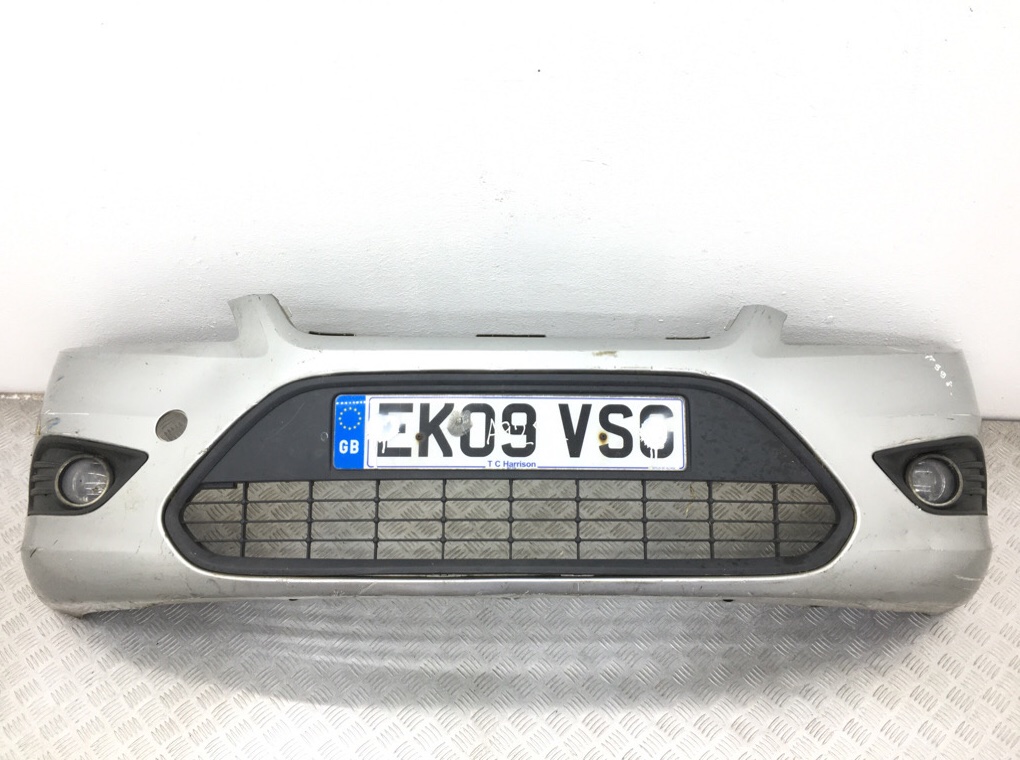 Бампер передний для Ford Focus, 2009 г. 1.6 TDCi дизель б/у