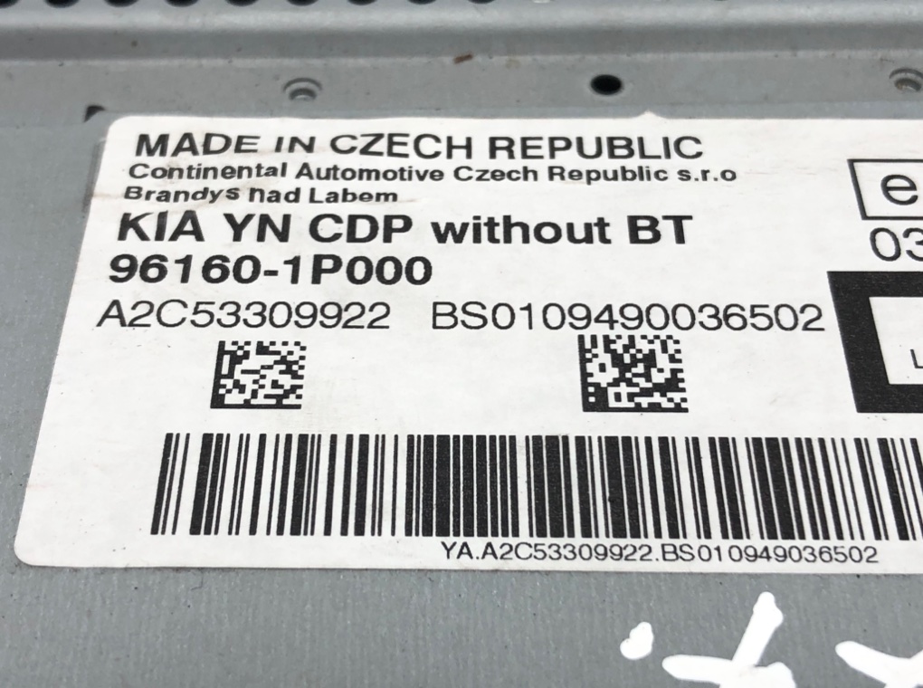 Магнитола для Kia Venga, 2010 г. 1.4 CRDi дизель б/у — фото 6