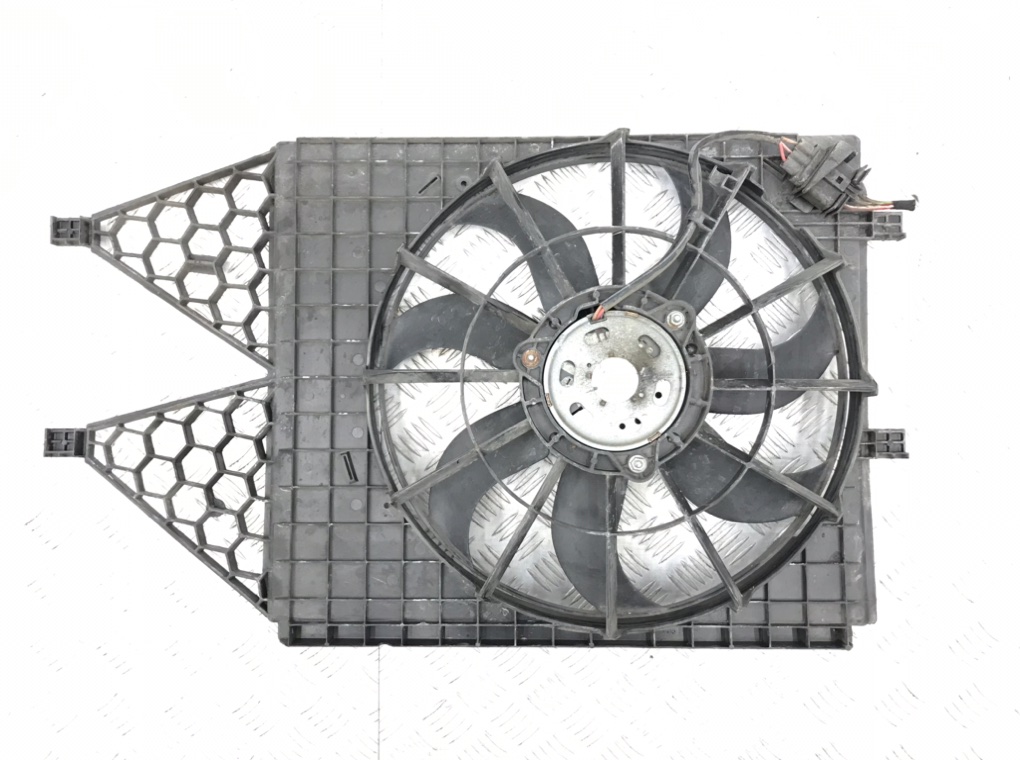 Вентилятор радиатора для Seat Ibiza, 2013 г. 1.2 i бензин б/у
