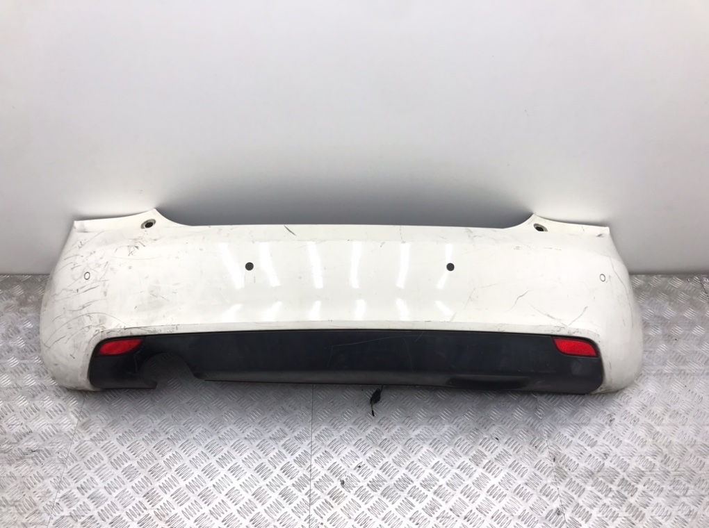 Бампер задний для Audi A1, 2011 г. 1.6 TDi дизель б/у