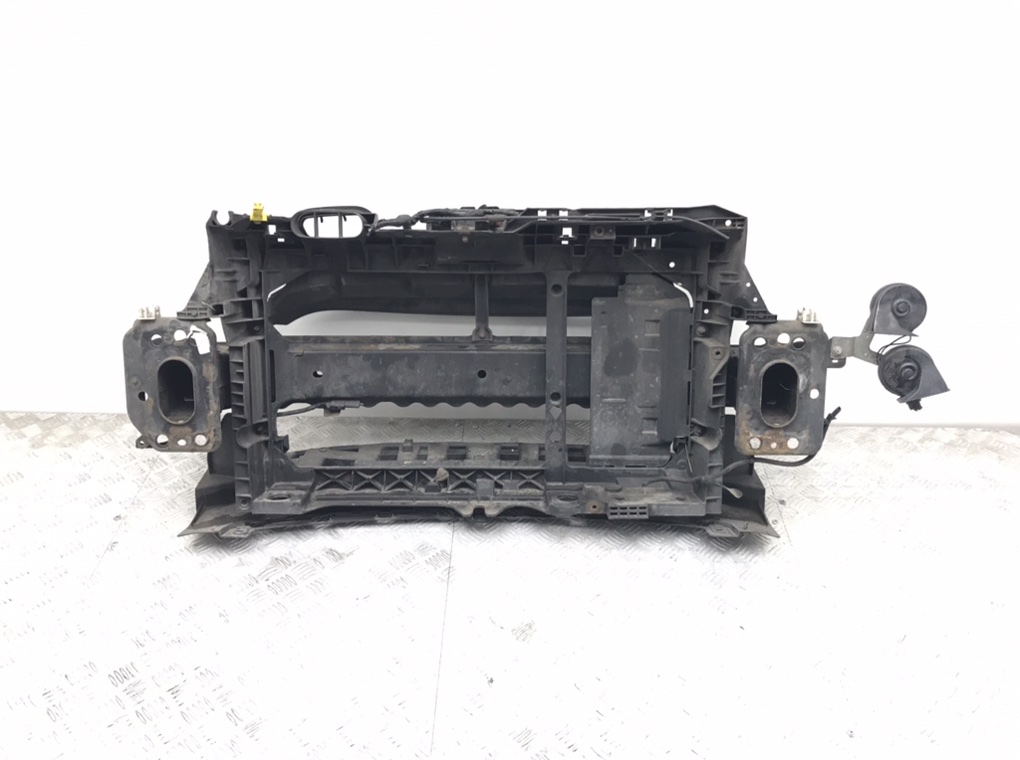 Панель передняя (телевизор) для Ford Fiesta, 2011 г. 1.4 i бензин б/у — фото 2