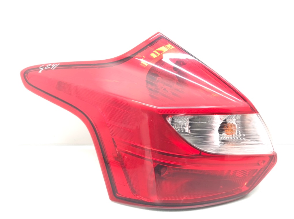 Фонарь задний левый для Ford Focus, 2013 г. 1.0 i бензин б/у