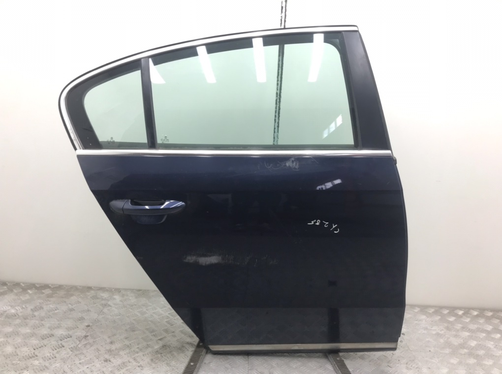 Дверь задняя правая для Volkswagen Passat, 2011 г. 1.6 TDi дизель б/у
