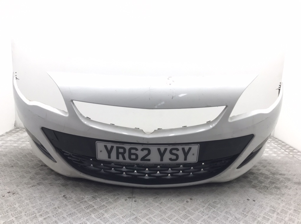 Бампер передний для Opel Astra, 2012 г. 1.4 i бензин б/у