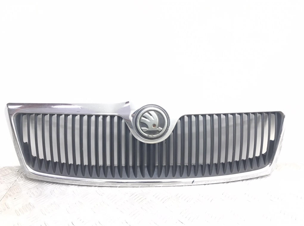 Решетка радиатора для Skoda Octavia, 2007 г. 1.6 FSI бензин б/у