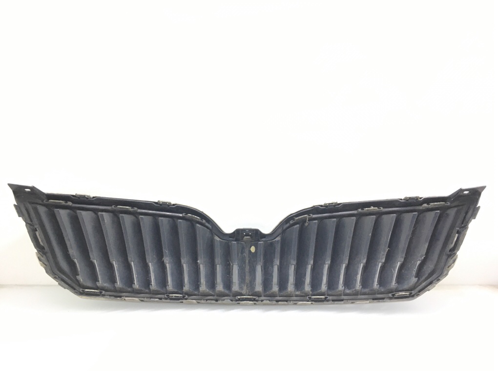 Решетка радиатора для Skoda Superb, 2015 г. 2.0 TDi дизель б/у — фото 3