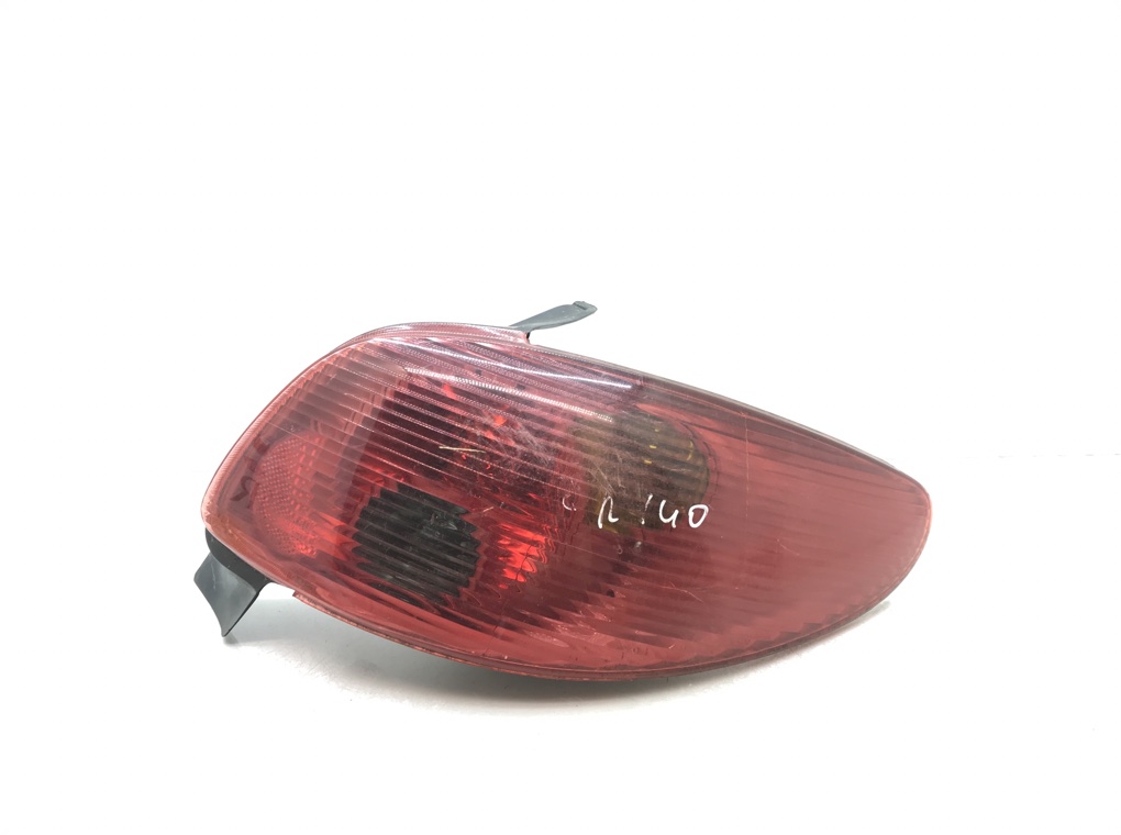 Фонарь задний правый для Peugeot 206, 2005 г. 1.1 i бензин б/у