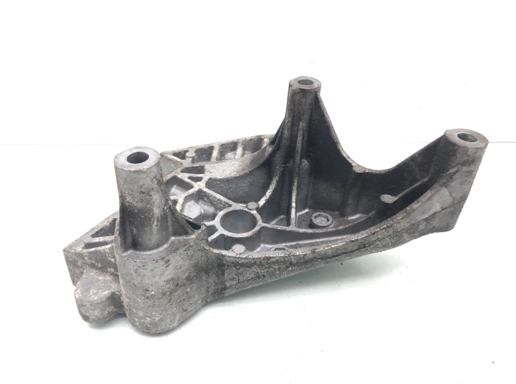 Кронштейн двигателя для Audi A3, 2006 г. 1.6 i бензин б/у — фото 3