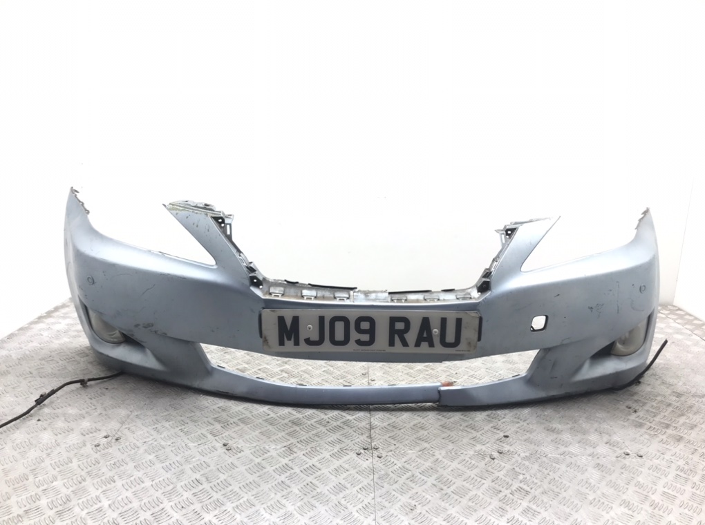 Бампер передний для Lexus IS, 2009 г. 2.2 TD дизель б/у