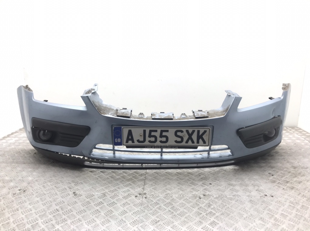 Бампер передний для Ford Focus, 2006 г. 1.6 i бензин б/у