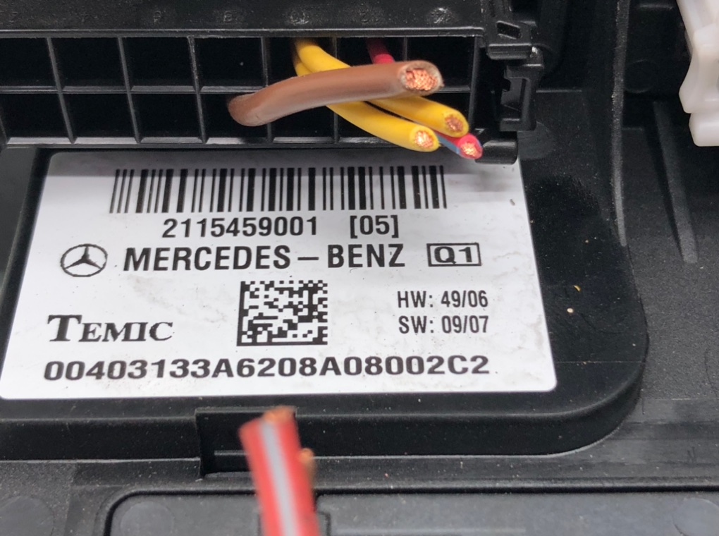 Блок предохранителей для Mercedes E W211, 2009 г. 2.2 CDi дизель б/у — фото 5