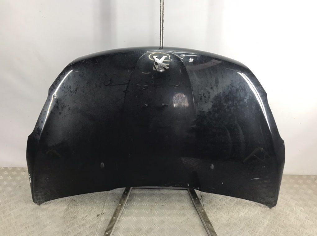 Капот для Peugeot 208, 2014 г. 1.2 i бензин б/у