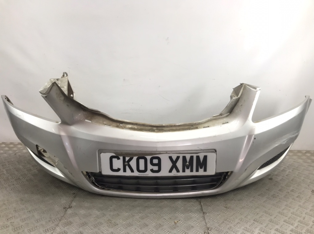 Бампер передний для Opel Zafira, 2009 г. 1.6 i бензин б/у
